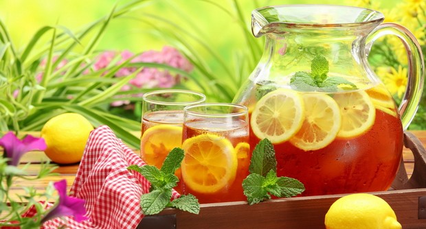 Освежающие летние напитки в ресторане "Есенин". Рестораны Санкт-Петербурга