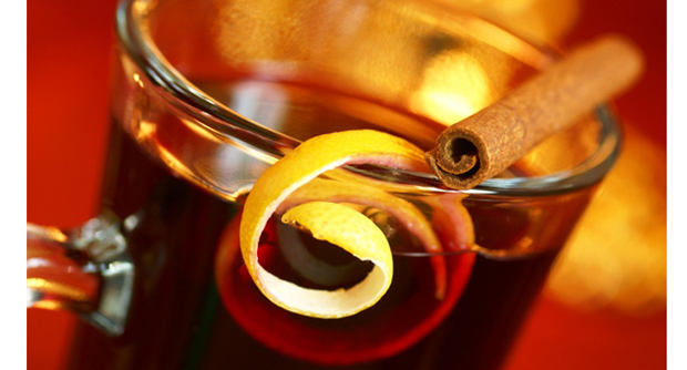 Ресторан Serafino угощает глинтвейном на Рождество. Рестораны Санкт-Петербурга